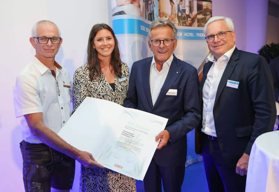 MZ Verleihung WK Urkunde cr Neumayr 20250626342 scaled 1