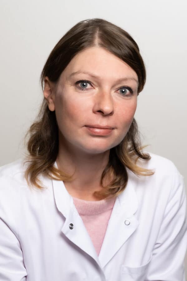 Dr. Lisa Huber